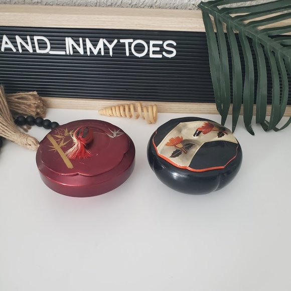 Vintage Japanese Lacquerware Bonbonniere Bowl(s) w/ lids 1 Red, 1 Black… - Picture 4 of 16
